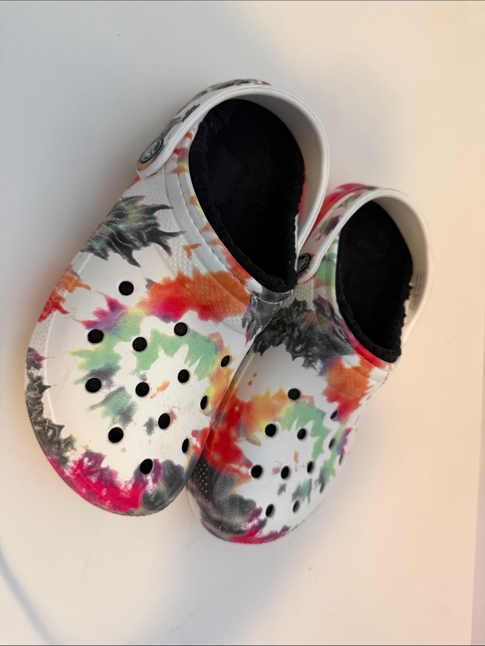 Crocs Multicolor Paint Splatter Lined Slip On Clogs Womens Sz 7 NWOT View 2